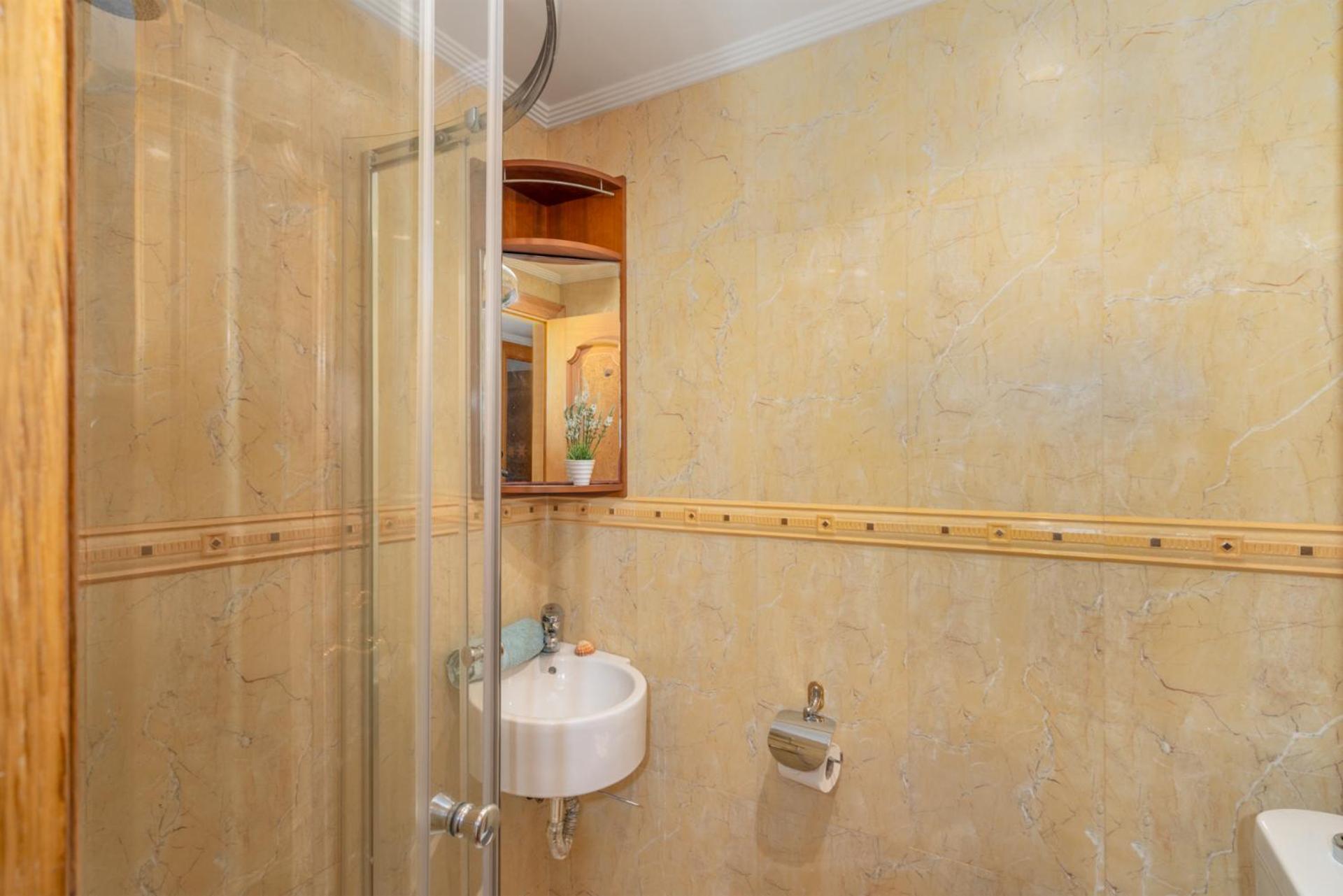 Beachfront, Two Bed- & Bathrooms, Private Parking Fuengirola Bagian luar foto
