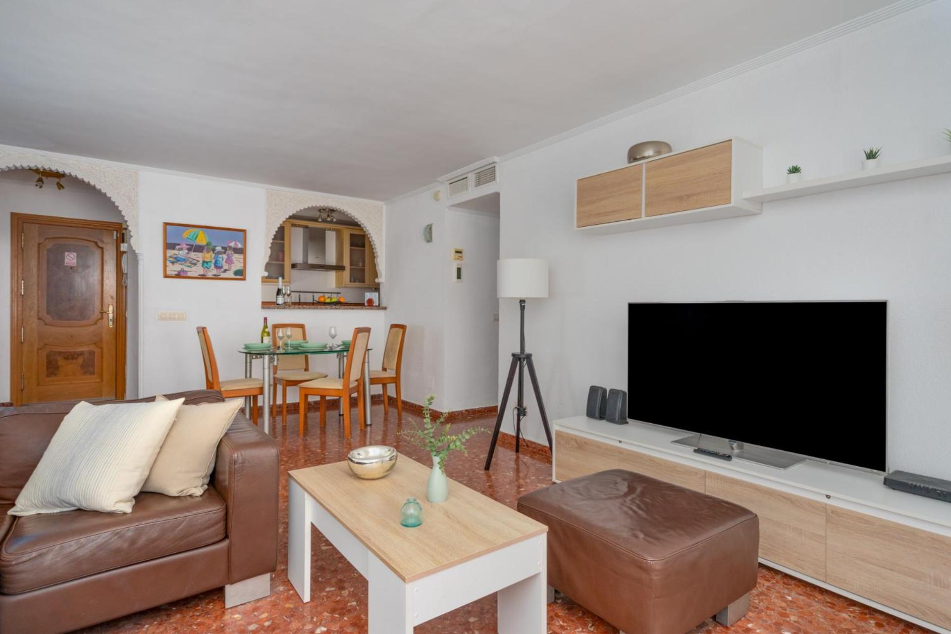 Beachfront, Two Bed- & Bathrooms, Private Parking Fuengirola Bagian luar foto